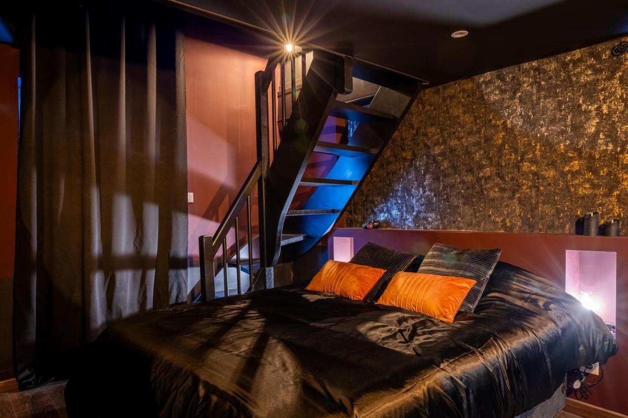 Cherie Cherry - Romantic And Bdsm House Briey Kültér fotó